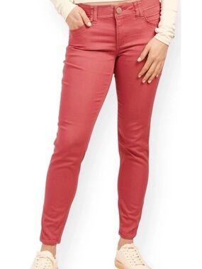 Democracy Women's Skinny Jeans in Dusty Rose